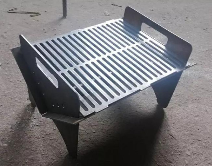 가지고 다닐 수 있는 야외 야영 접을 수 있는 랙 BBQ 금속 숯 바베큐 그릴