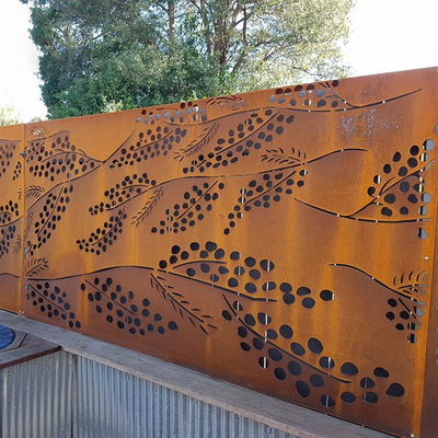 Corten 강철 스크린은 녹슨 장식적인 금속 정원 제품 OEM ODM를 깝니다