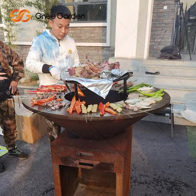 가족의 친구들 BBQ 강철 야외 녹 코르텐 철 격자 브라세로 바베큐 그릴