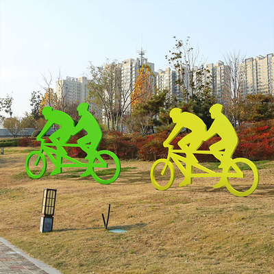 초록 윤곽 스포츠는 야외 금속 조각상 고대 미술 장식을 그림으로 나타냅니다