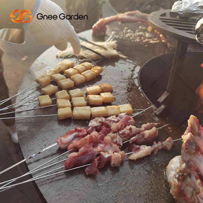 직원으로 일하는 원목 소각 코르텐 강 야외 BBQ 표 방화정 바베큐 그릴 숯 Bbq