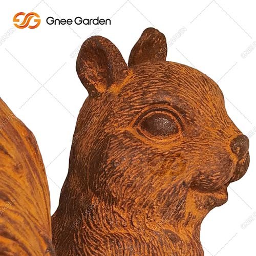 철 첨경시설 GN-GD-215 다람쥐 가족에게 실내 야외 금속 조각상을 던지세요