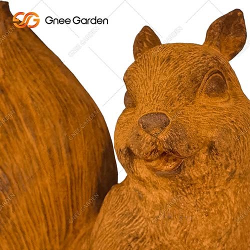 철 첨경시설 GN-GD-215 다람쥐 가족에게 실내 야외 금속 조각상을 던지세요